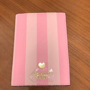 Victoria’s Secret passport holder NEW